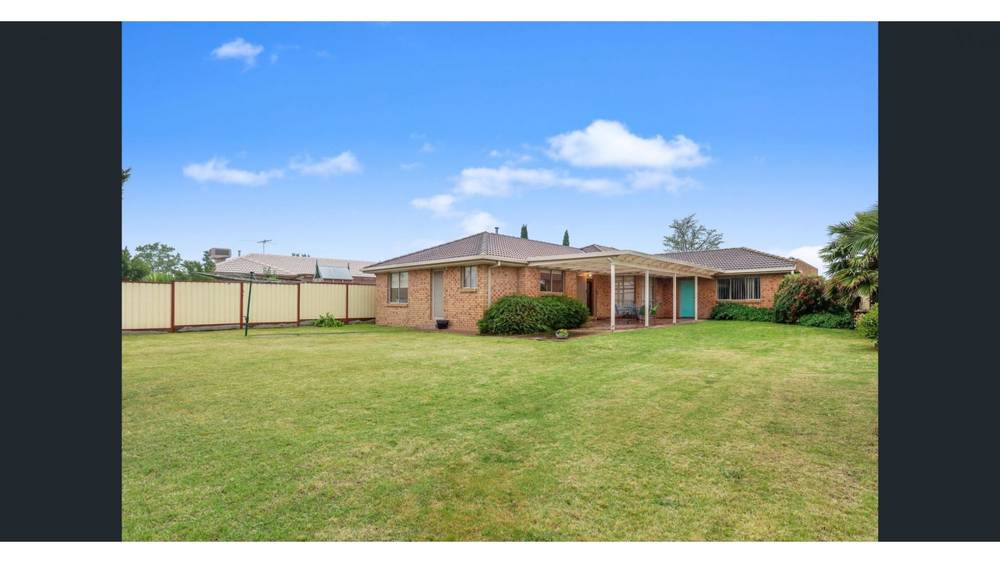 3 Nyora Close, TAYLORS LAKES, VIC 3038