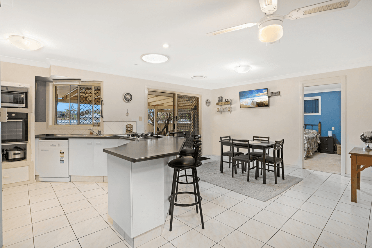 7 Harrison Court, MUDGEERABA, QLD 4213