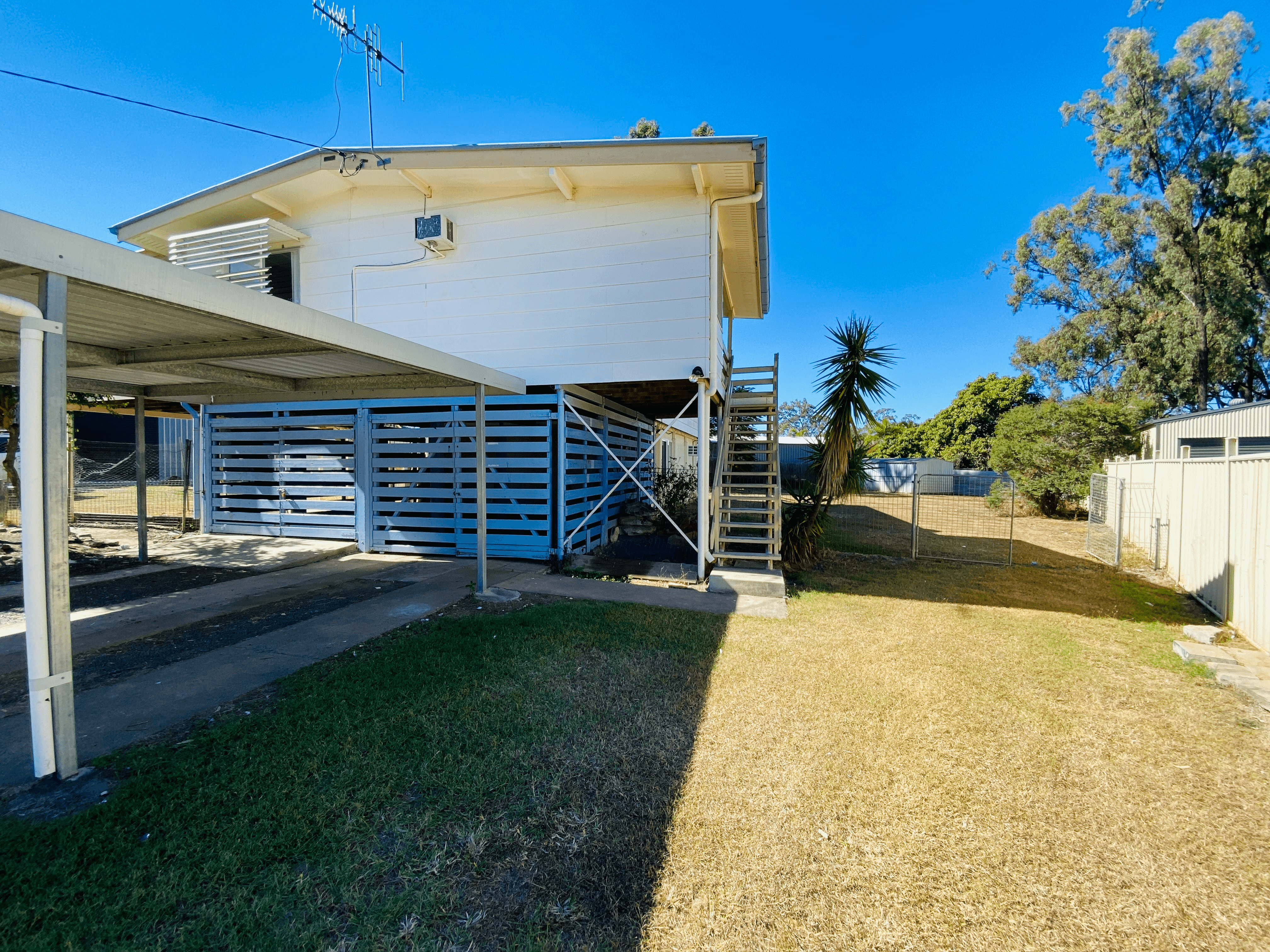 10 Fraser Court, DYSART, QLD 4745