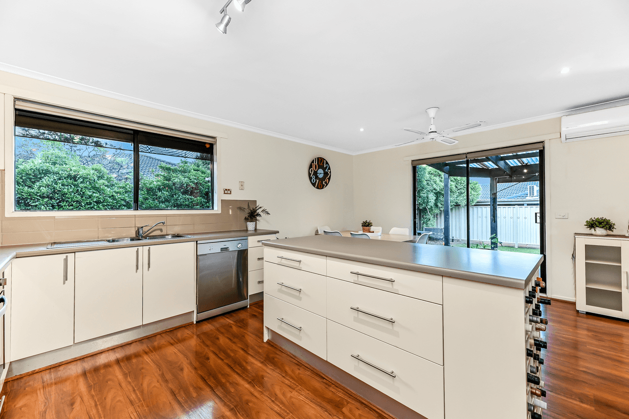 1 Kellie Court, HAMPTON PARK, VIC 3976