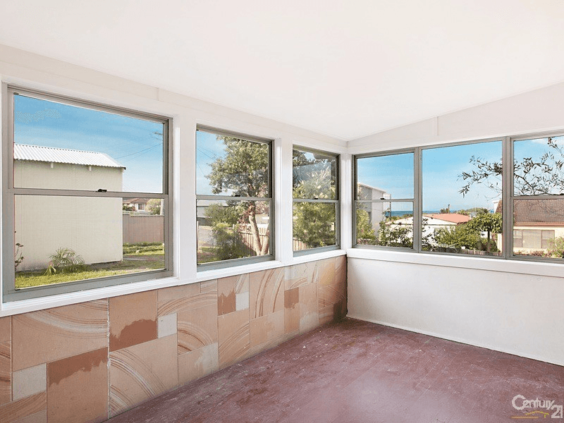 52 Hutchinson Street, Redhead, NSW 2290