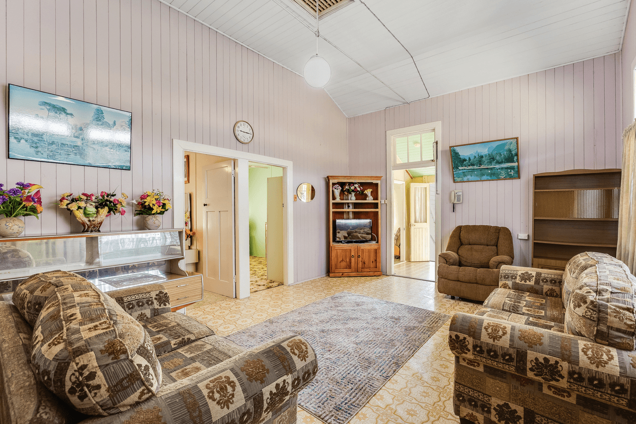 35 Mount Campbell Road, FLAGSTONE CREEK, QLD 4344