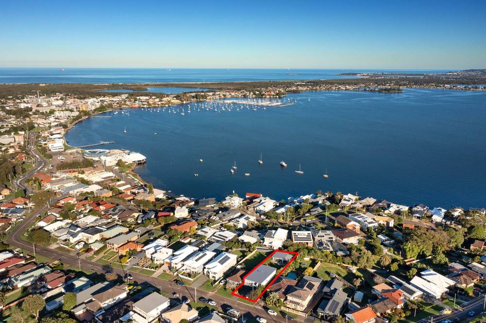 34 Crown Street, BELMONT, NSW 2280