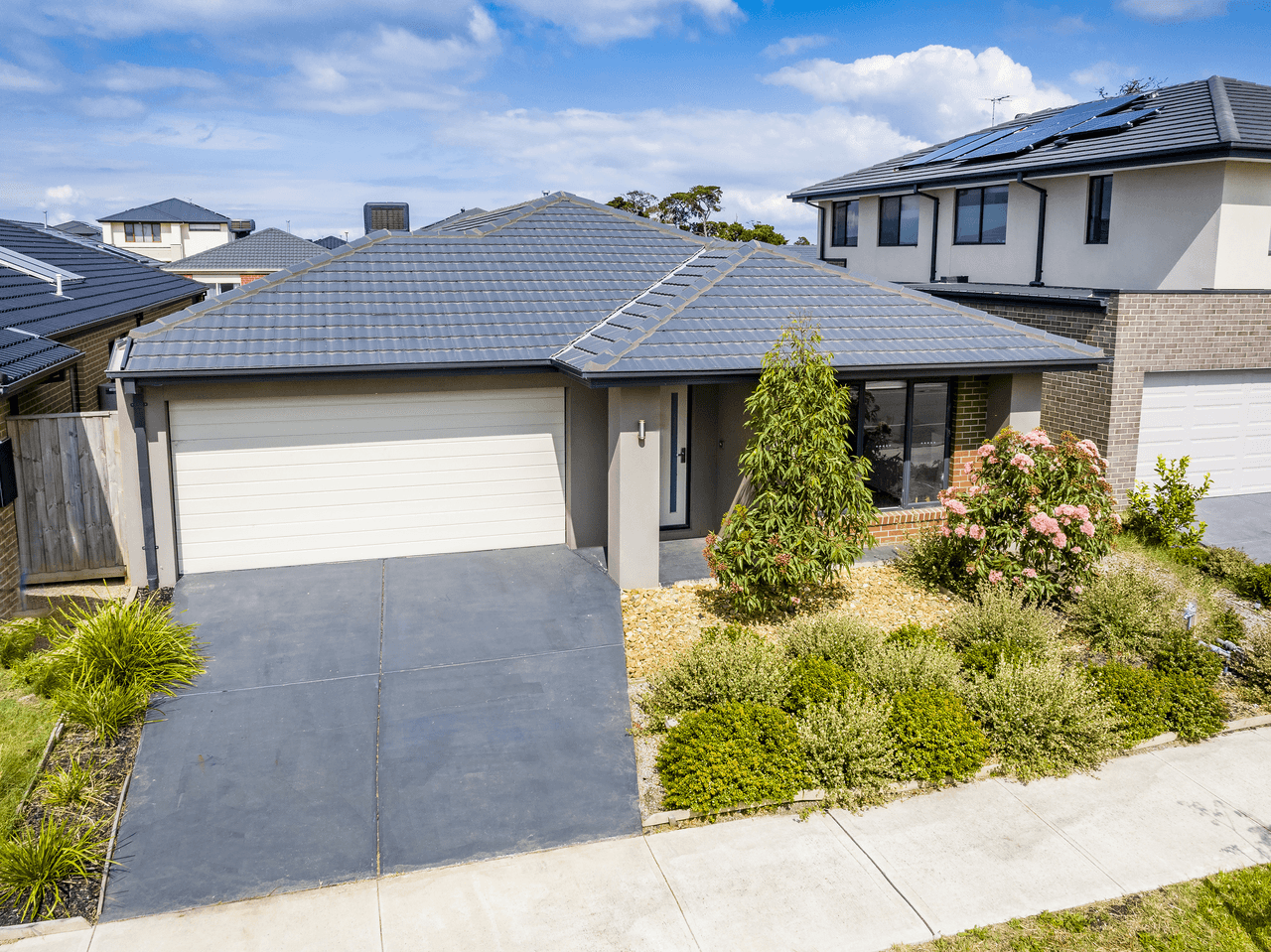 8 Artemis Drive, CRANBOURNE EAST, VIC 3977