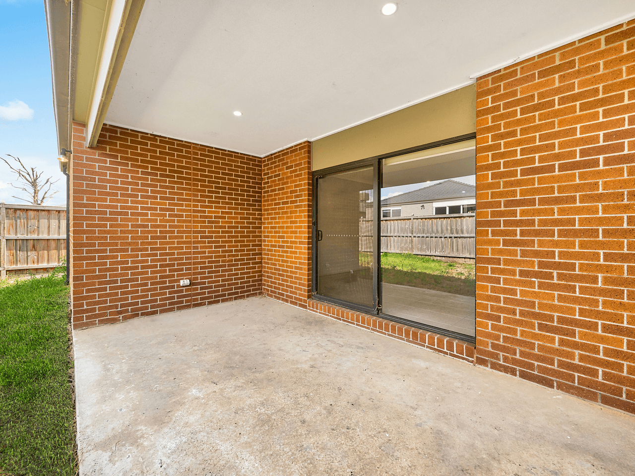 8 Artemis Drive, CRANBOURNE EAST, VIC 3977