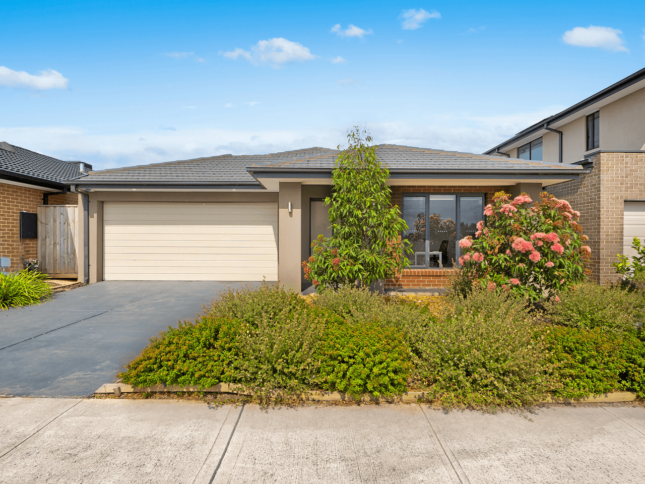 8 Artemis Drive, CRANBOURNE EAST, VIC 3977