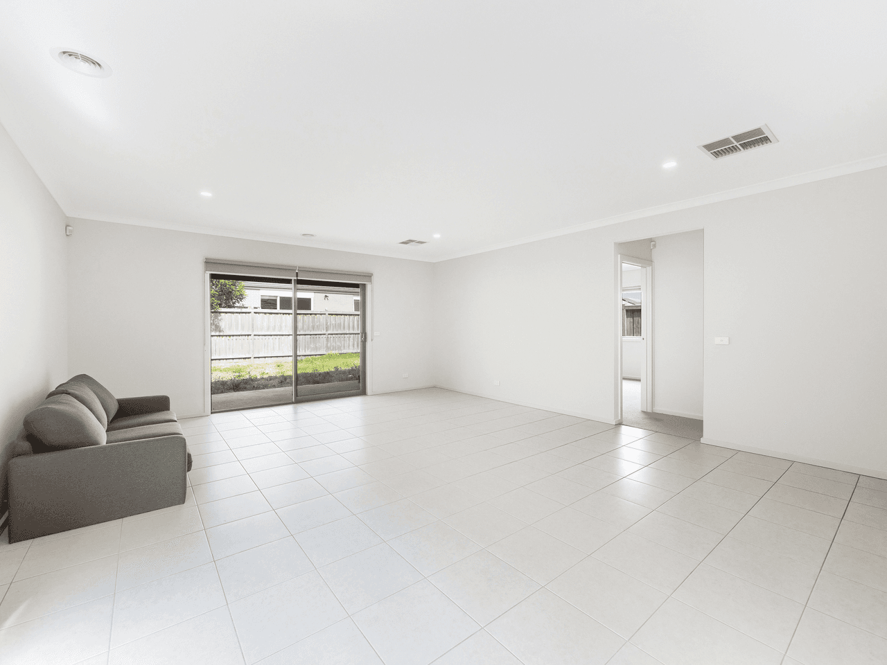 8 Artemis Drive, CRANBOURNE EAST, VIC 3977