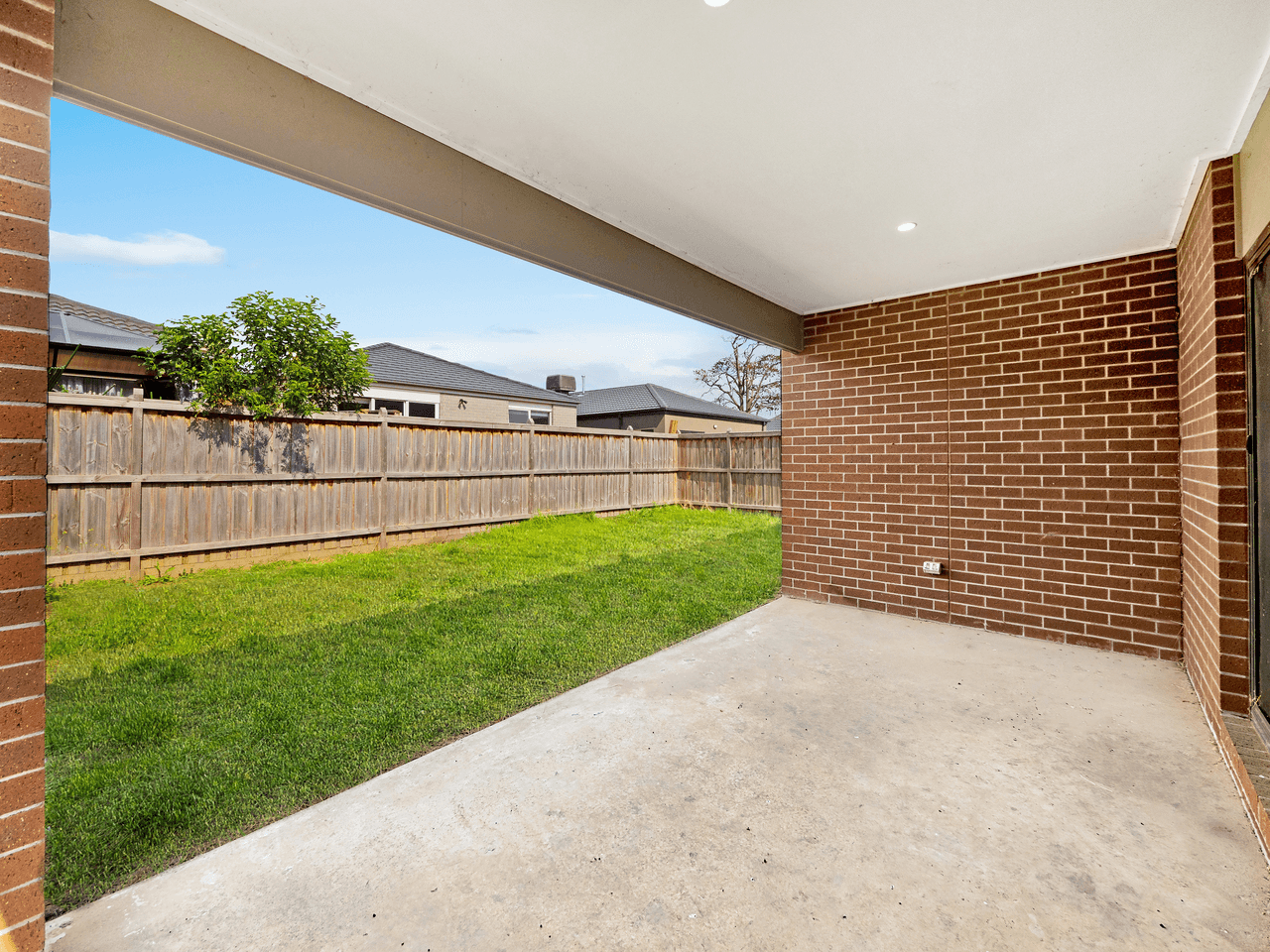 8 Artemis Drive, CRANBOURNE EAST, VIC 3977