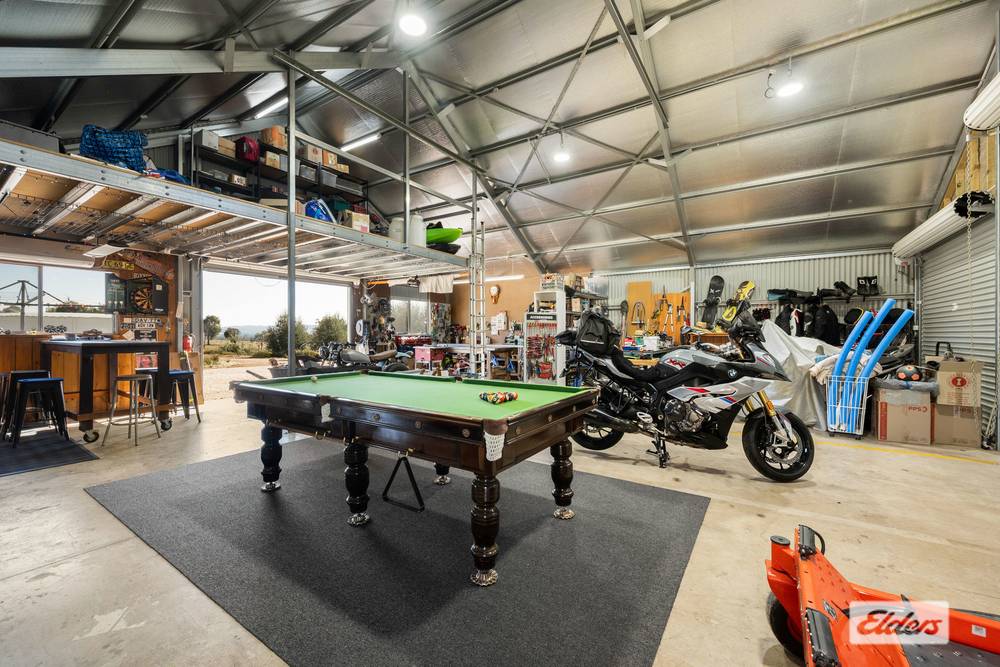64 Whitestone Place, West Wodonga, VIC 3690