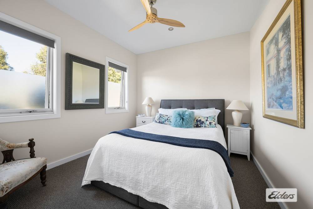 64 Whitestone Place, West Wodonga, VIC 3690