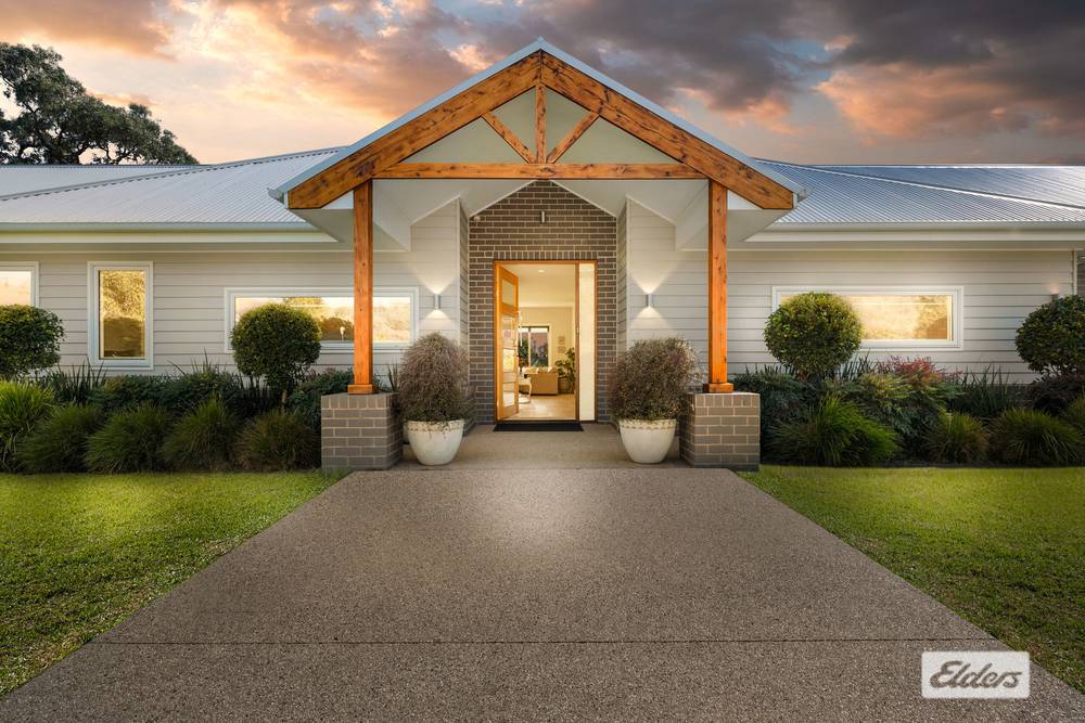 64 Whitestone Place, West Wodonga, VIC 3690