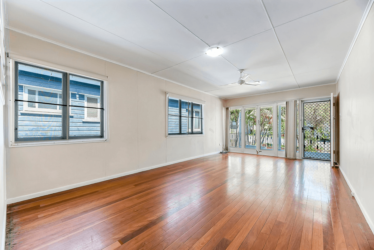 42 Park Road West, Dutton Park, QLD 4102