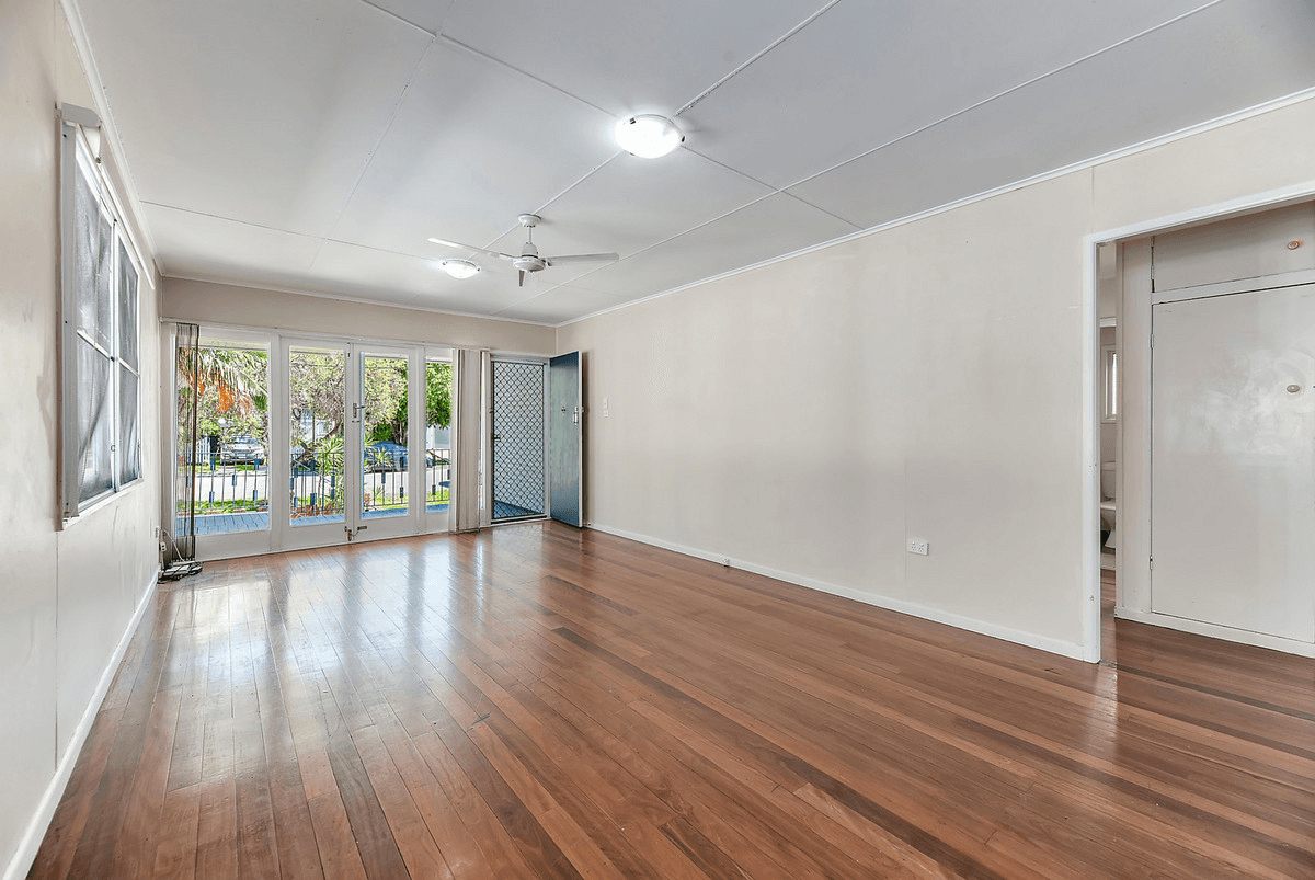 42 Park Road West, Dutton Park, QLD 4102