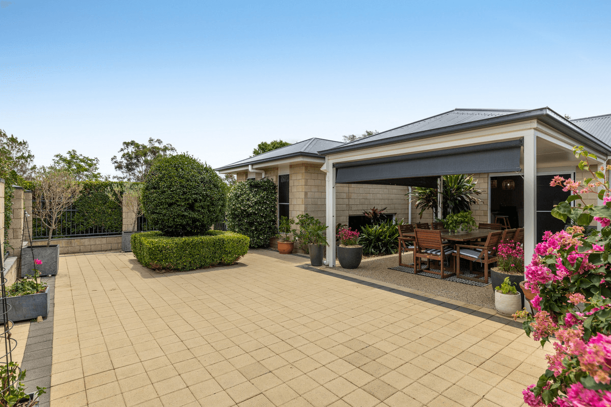 11 Jenna Court, Highfields, QLD 4352