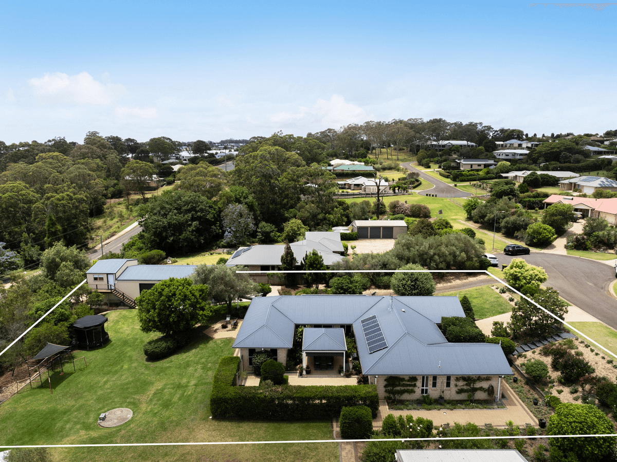 11 Jenna Court, Highfields, QLD 4352