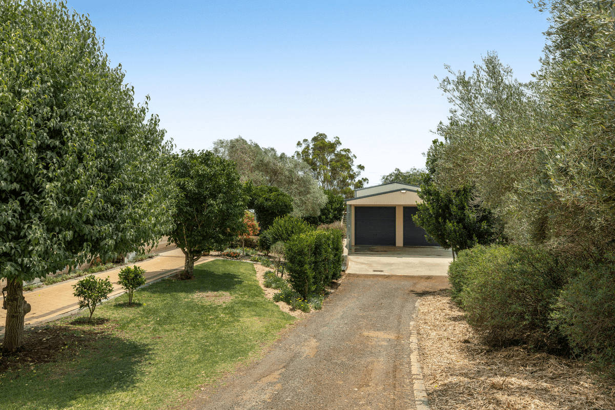 11 Jenna Court, Highfields, QLD 4352