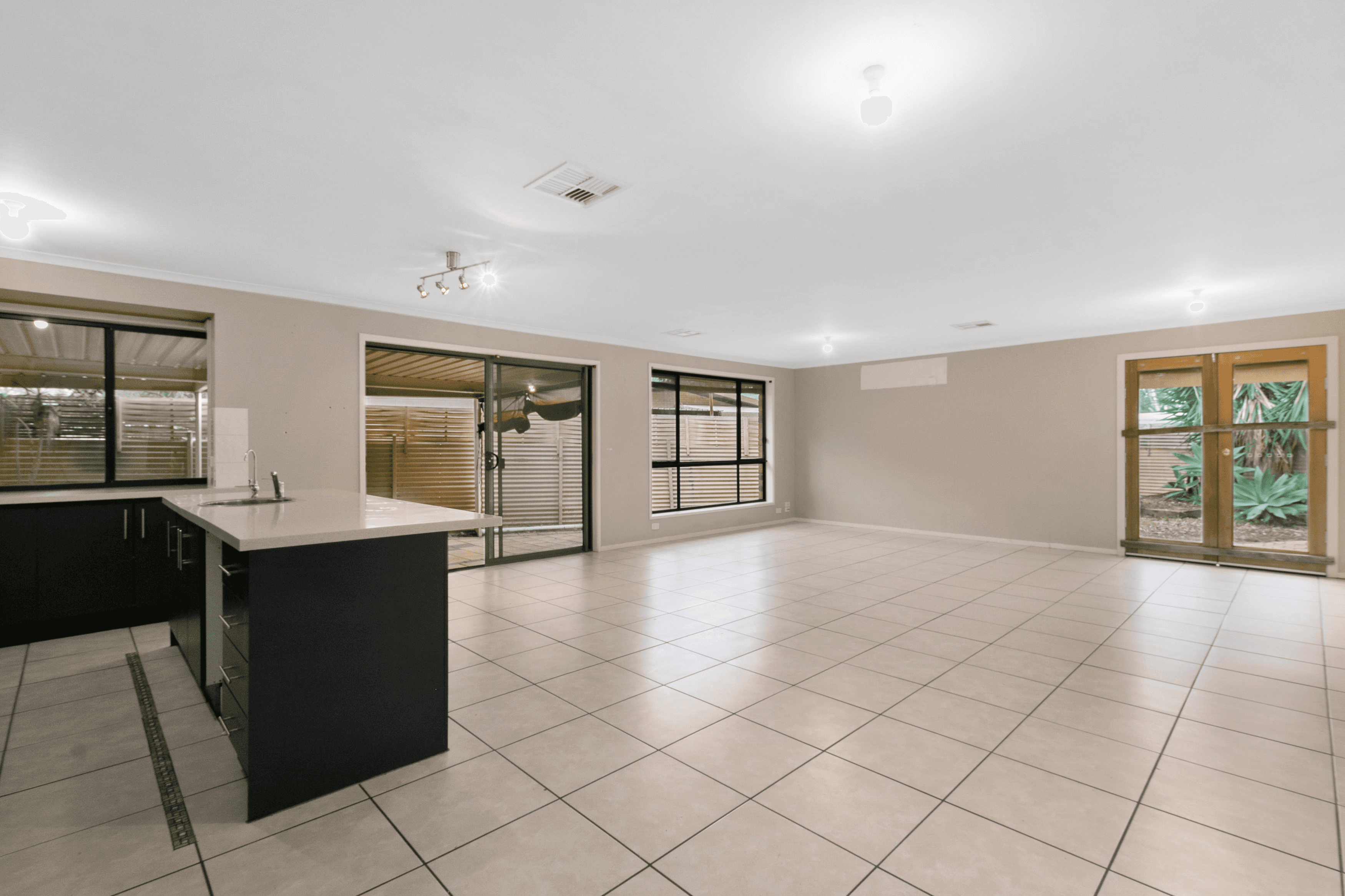 5A Pembry Crescent, MORPHETT VALE, SA 5162