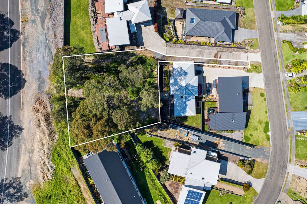 17 Bowerbird Place, MALUA BAY, NSW 2536