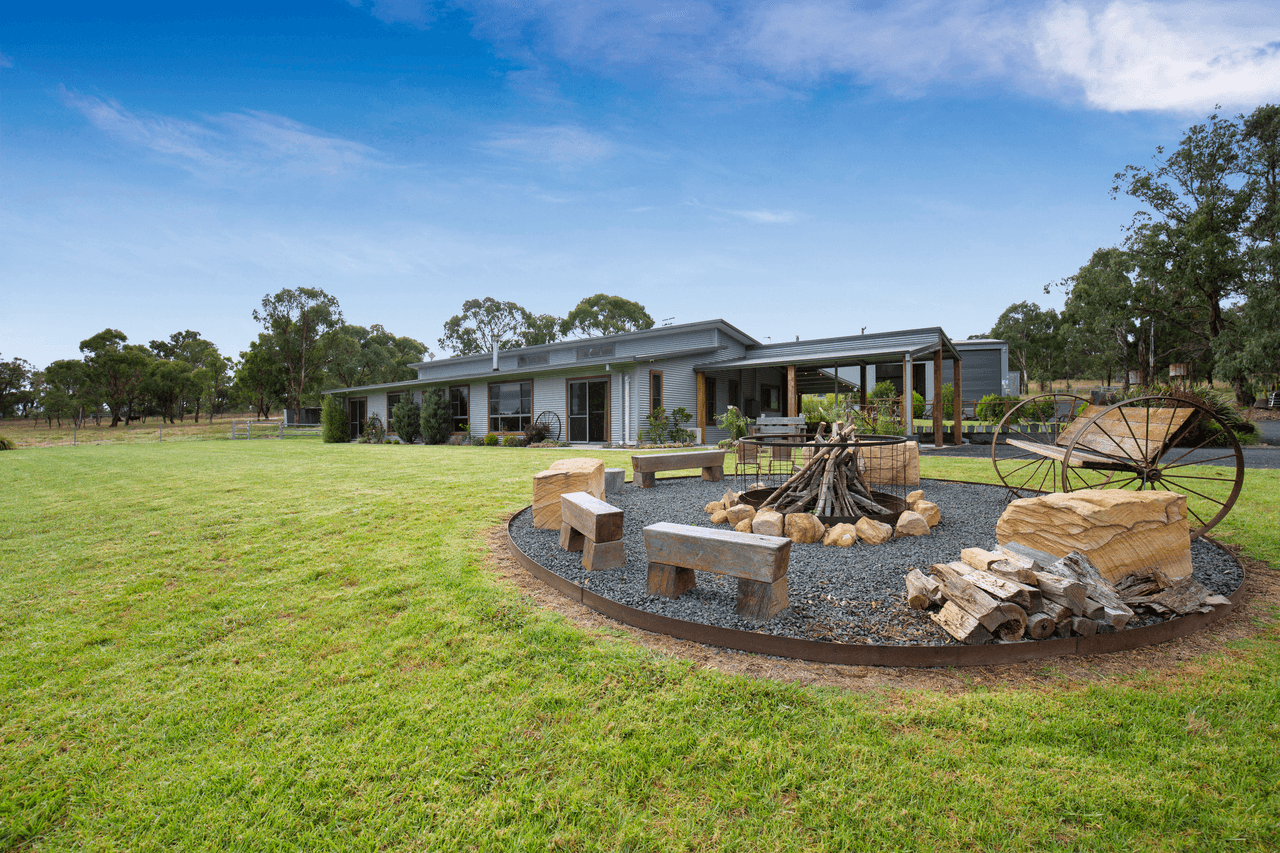 19 Castledoyle Road, ARMIDALE, NSW 2350