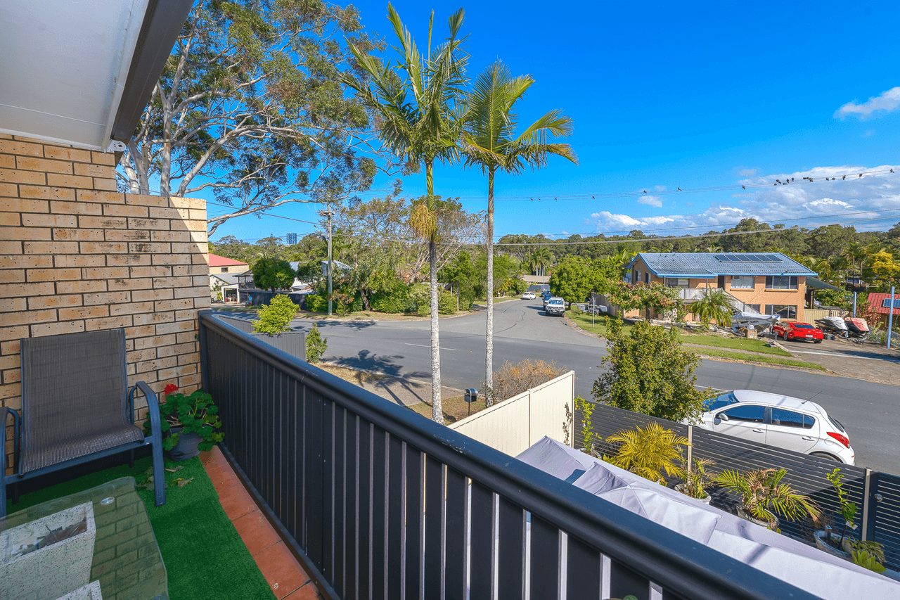 1/221 Government Road, LABRADOR, QLD 4215