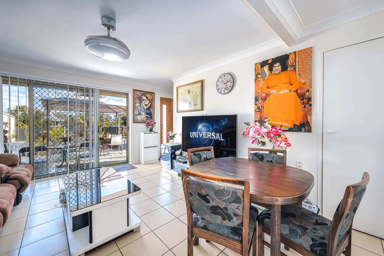 1/221 Government Road, LABRADOR, QLD 4215