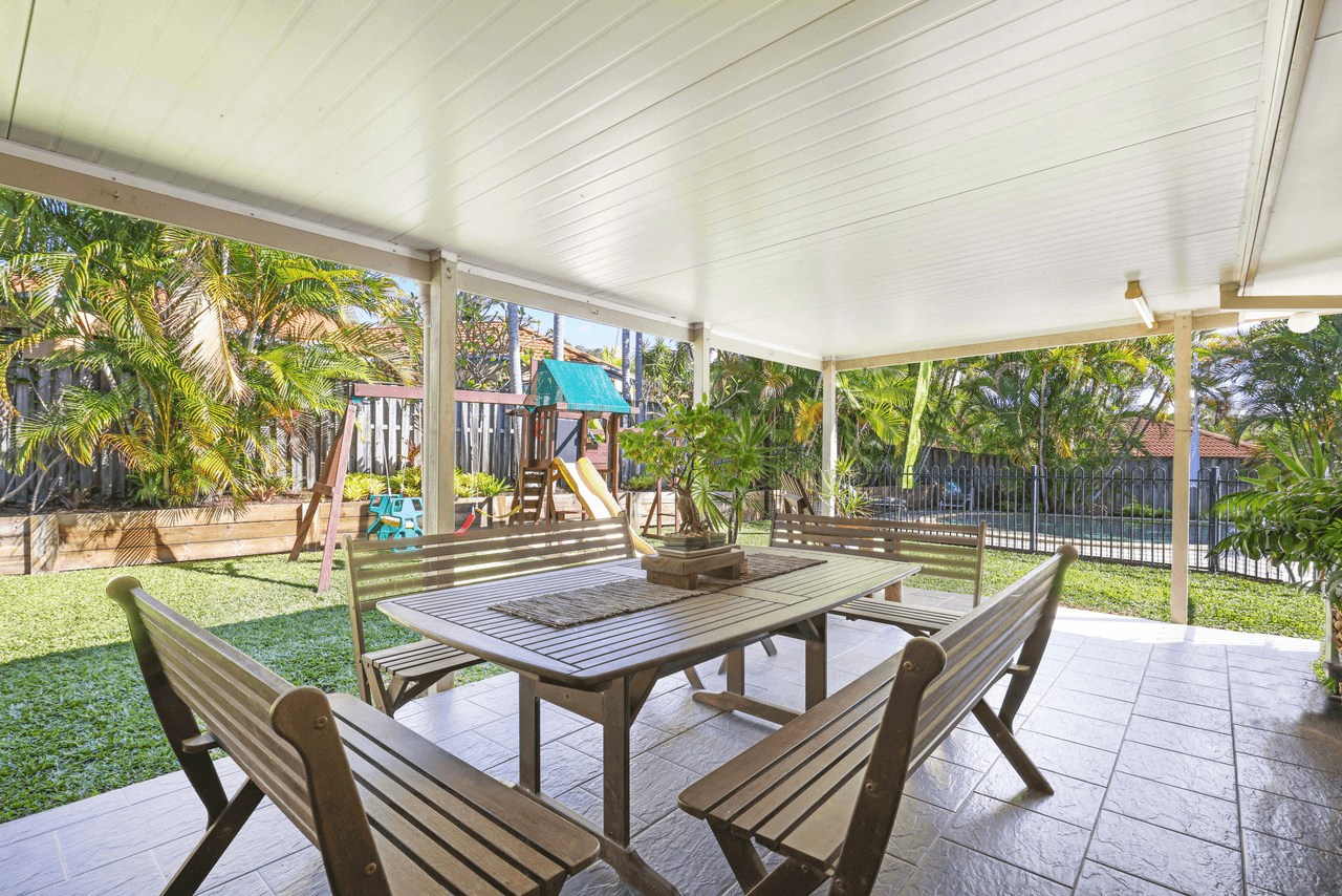 3 Sparford Close, MUDGEERABA, QLD 4213