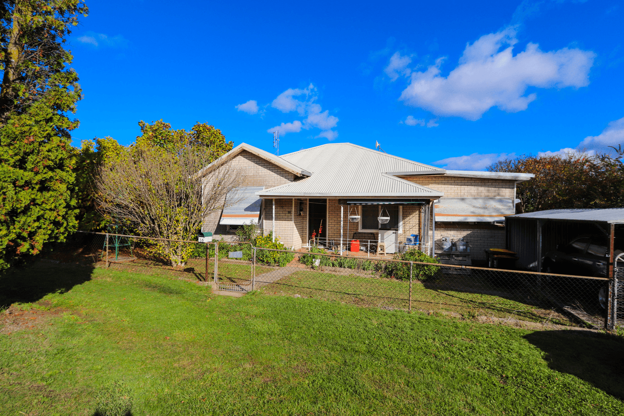16 Regent Street, TUMBARUMBA, NSW 2653
