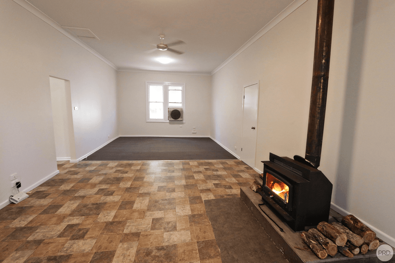16 Regent Street, TUMBARUMBA, NSW 2653