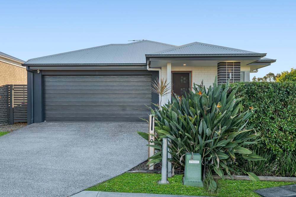 10 Meadows Boulevard, STRATHPINE, QLD 4500