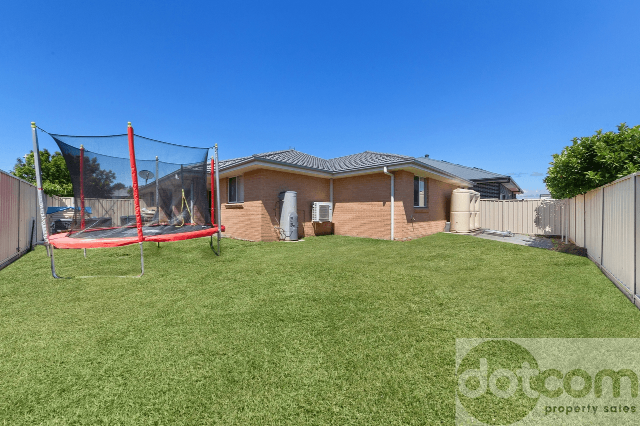 26 Grasstree Avenue, Woongarrah, NSW 2259