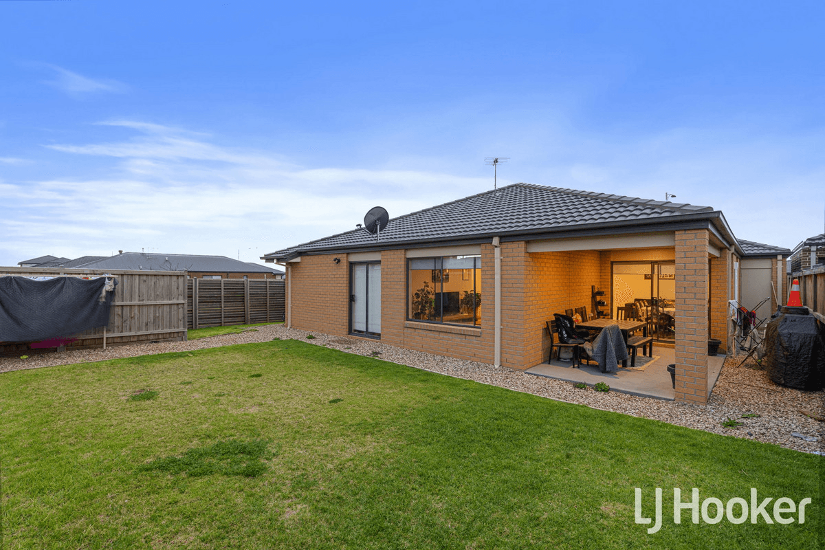 12 Stanmore Crescent, WYNDHAM VALE, VIC 3024