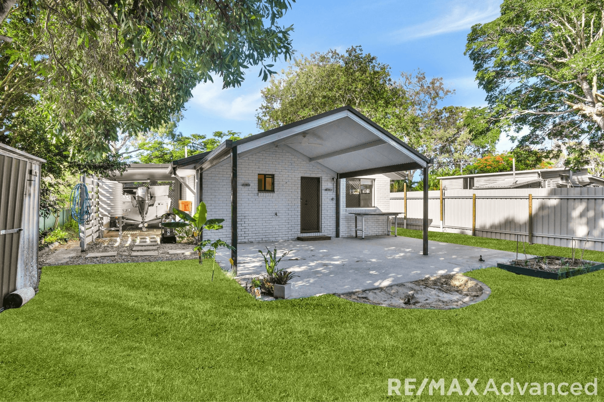 4 Arvon Avenue, Beachmere, QLD 4510