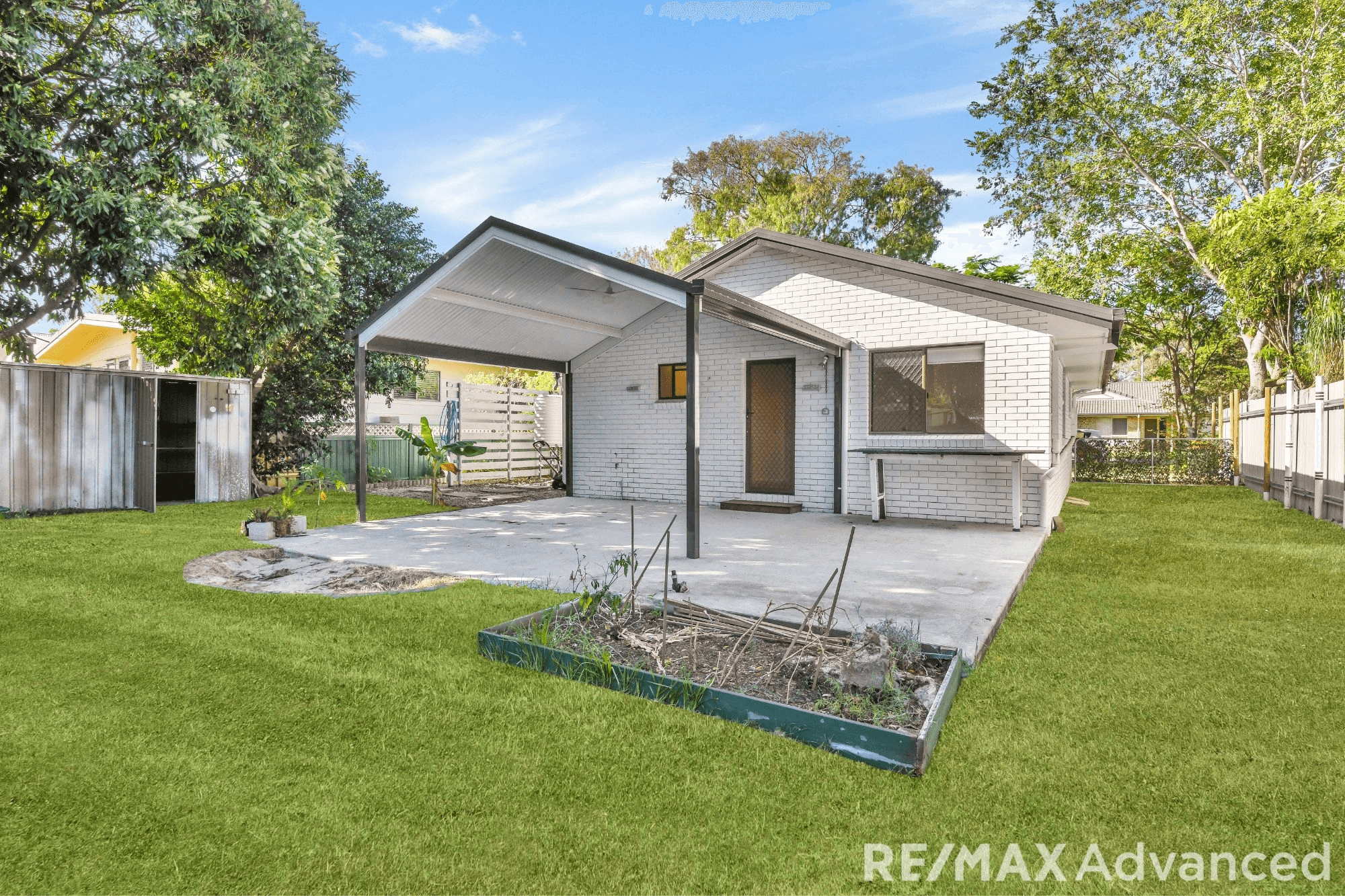 4 Arvon Avenue, Beachmere, QLD 4510