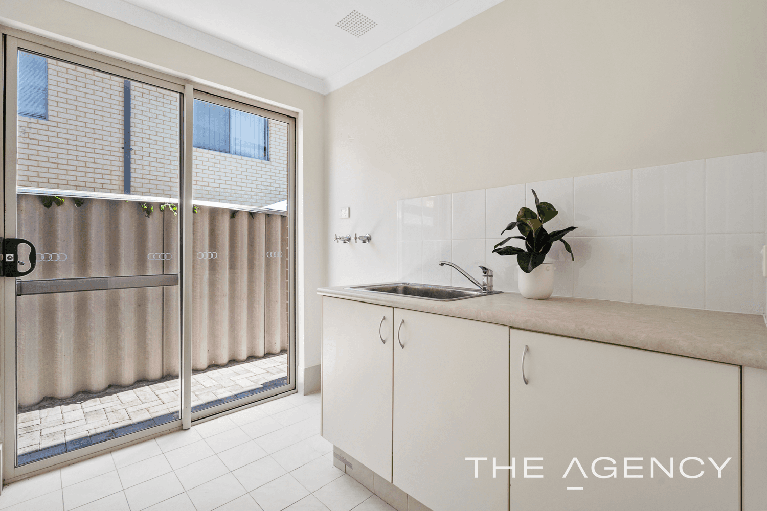 4/17 Sydenham Street, Rivervale, WA 6103