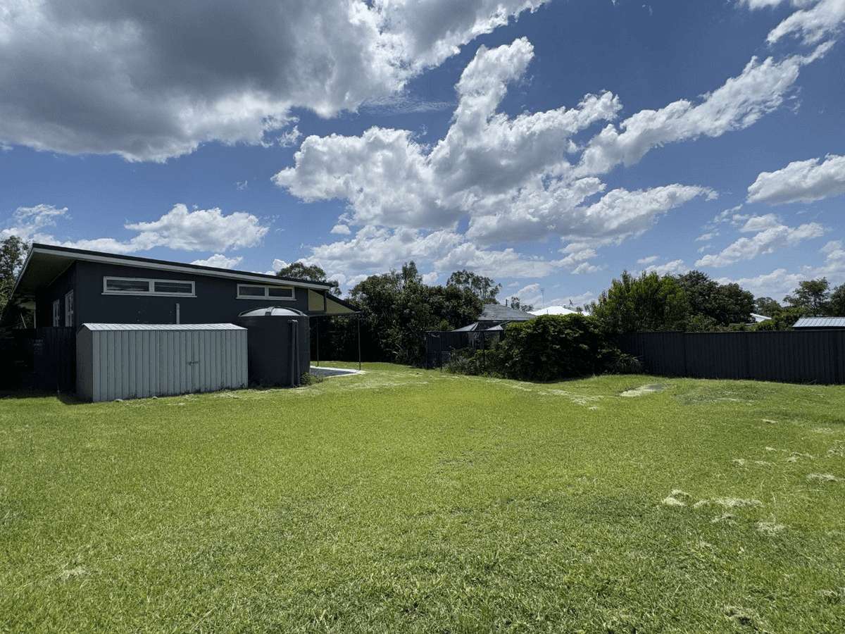 18 Mitchell Street, Monto, QLD 4630