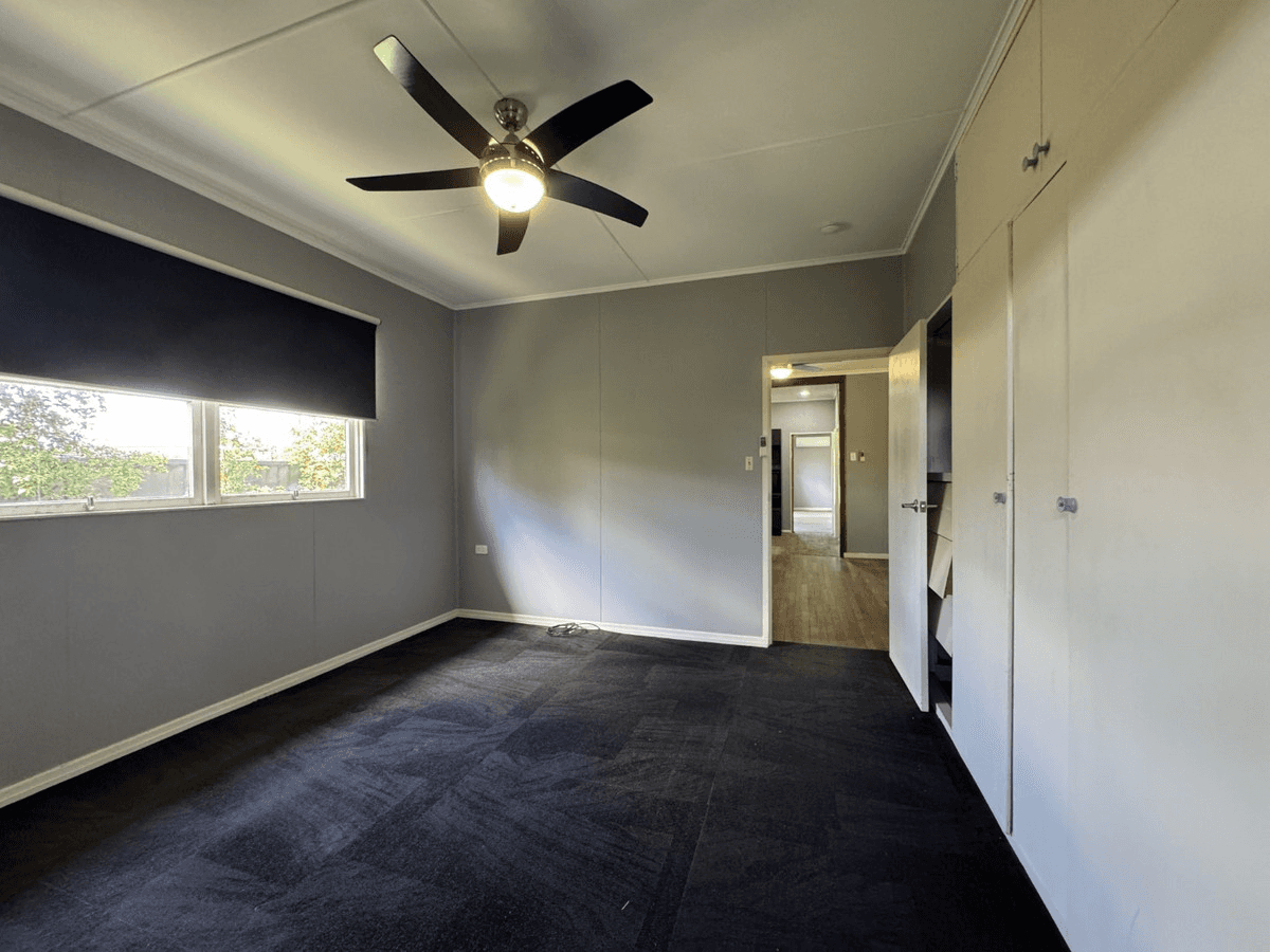 18 Mitchell Street, Monto, QLD 4630