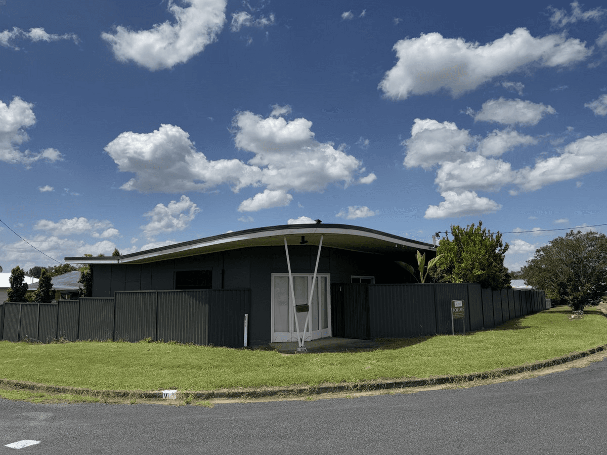 18 Mitchell Street, Monto, QLD 4630