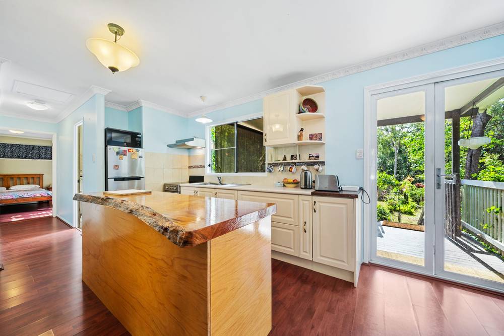 13 Eumina Street, Macleay Island, QLD 4184