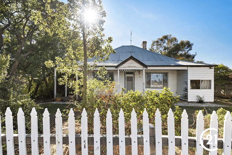 26 Burnes Street, Mathoura, NSW 2710