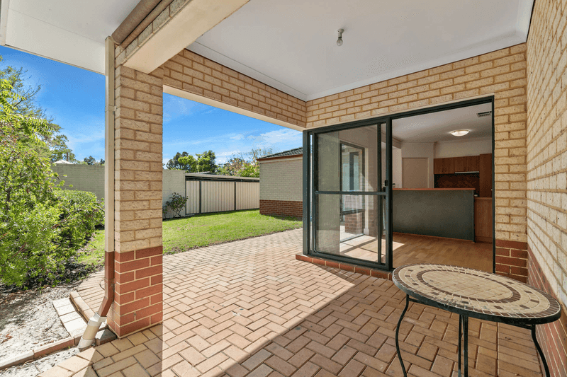 5A Traylen Road, KALAMUNDA, WA 6076