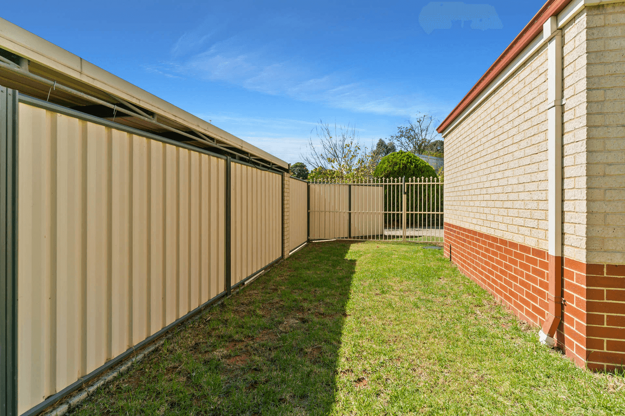 5A Traylen Road, KALAMUNDA, WA 6076