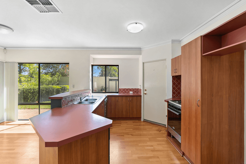 5A Traylen Road, KALAMUNDA, WA 6076