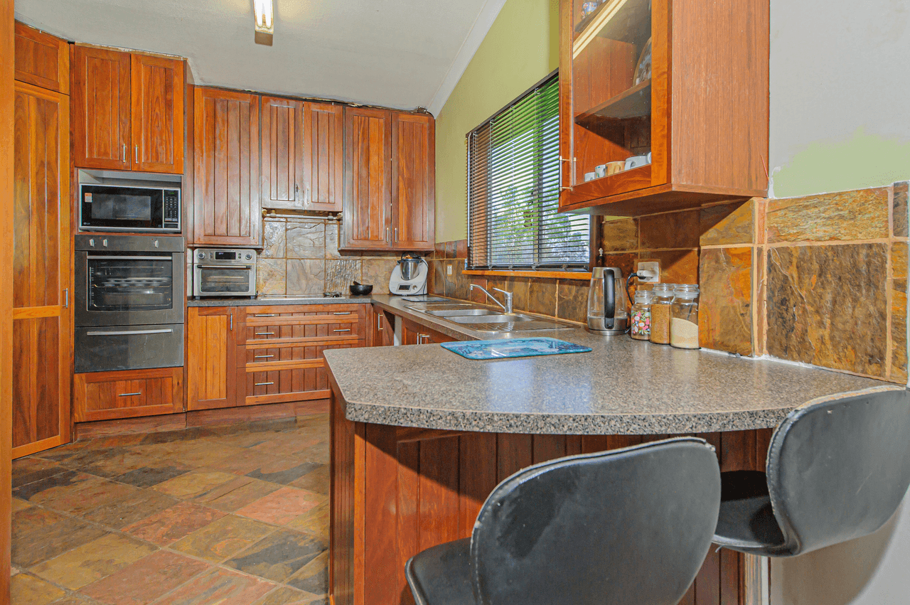 132 Almond Avenue, BAKERS HILL, WA 6562