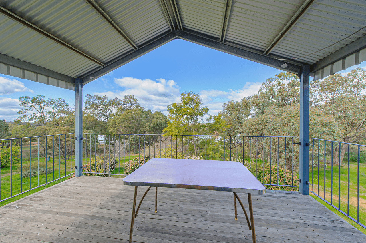 132 Almond Avenue, BAKERS HILL, WA 6562