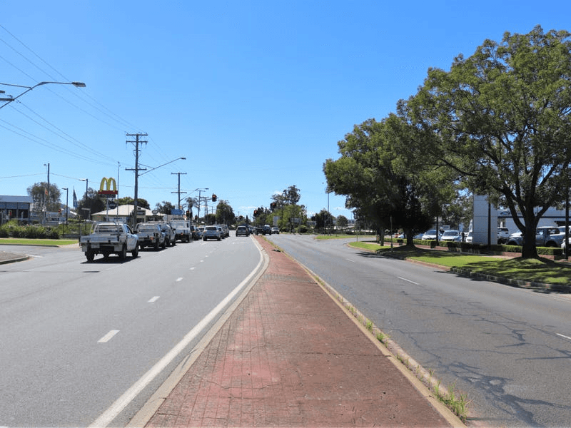 145-147 Anzac Avenue, HARRISTOWN, QLD 4350