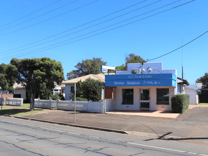 145-147 Anzac Avenue, HARRISTOWN, QLD 4350