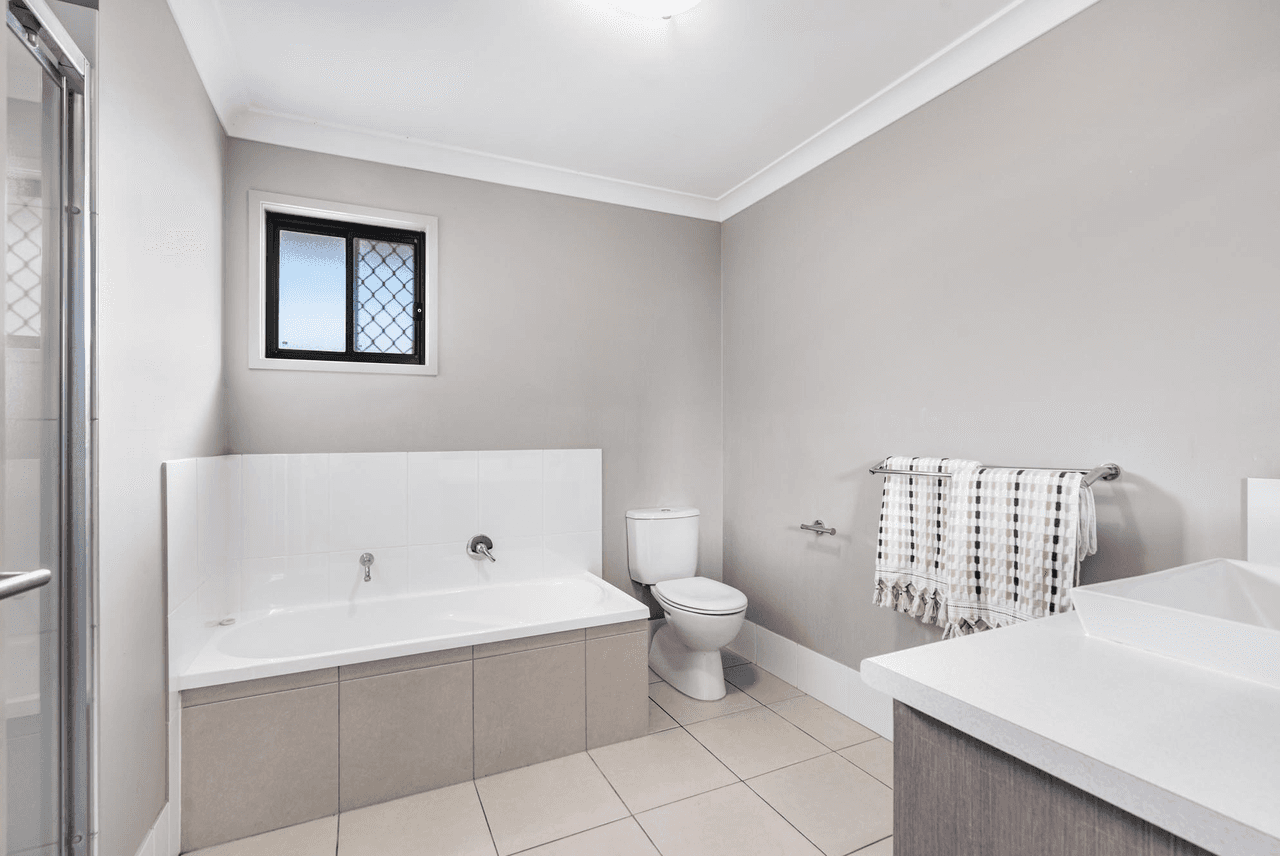 71 Whites Road, Manly West, QLD 4179