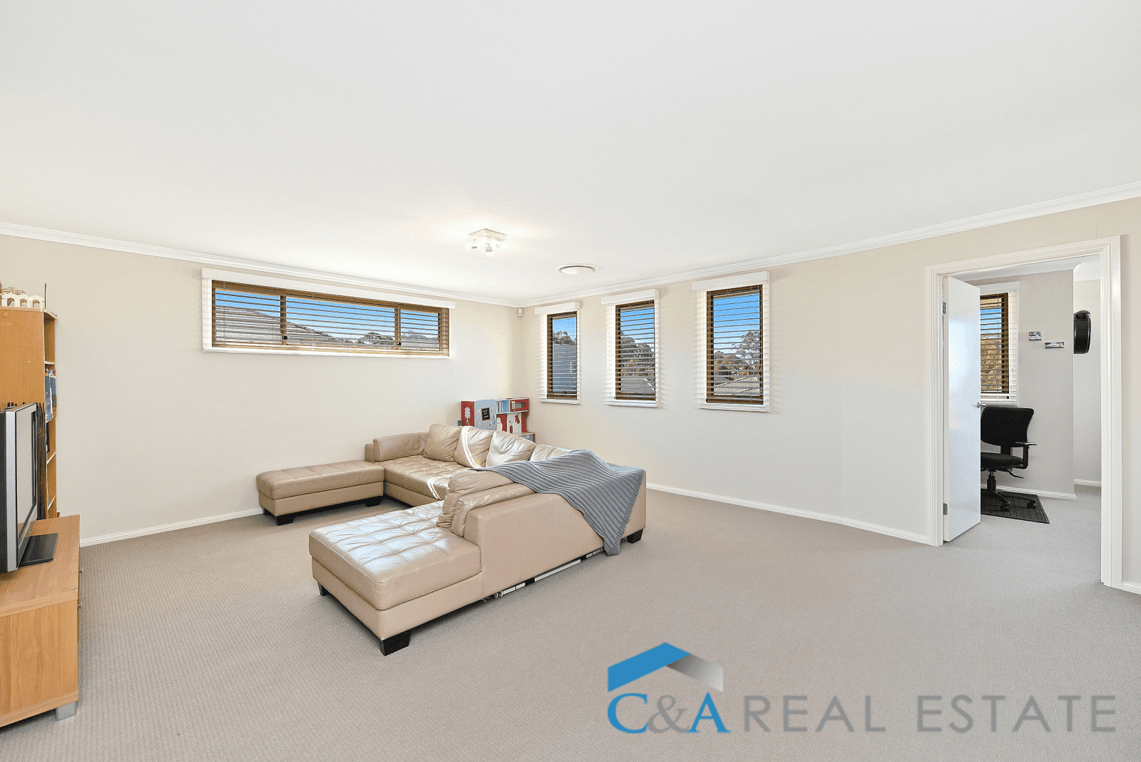 7 Manton Avenue, WEST HOXTON, NSW 2171