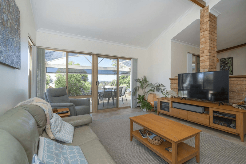 15  Le Souef Drive, Kardinya, WA 6163