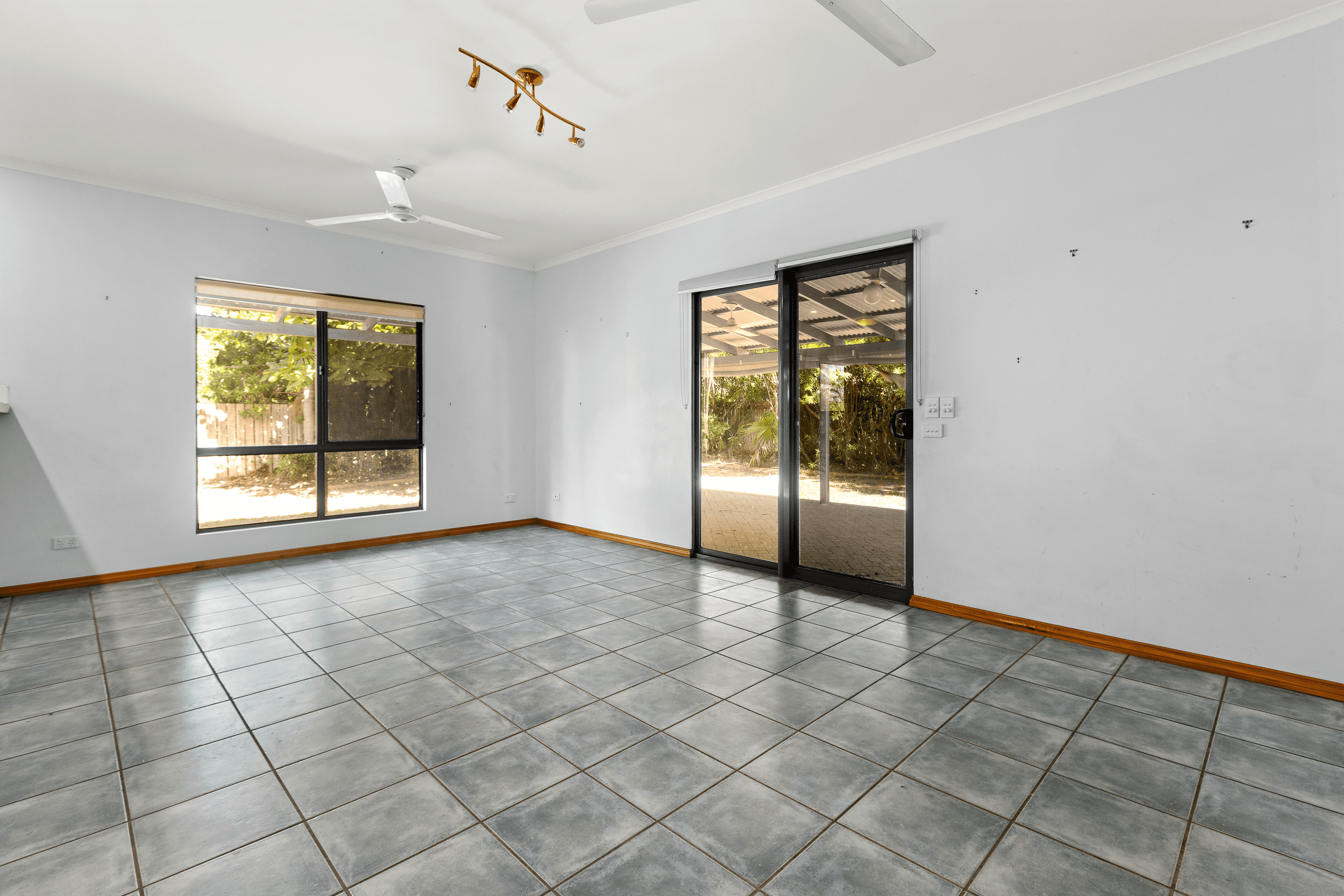 11 Curlew Street, DJUGUN, WA 6725